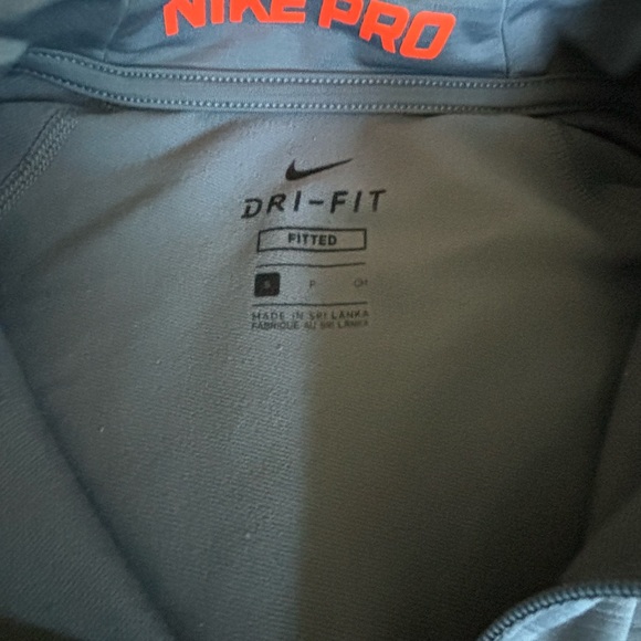 Nike Pro Combat fitted quarter zip - Picture 4 of 5